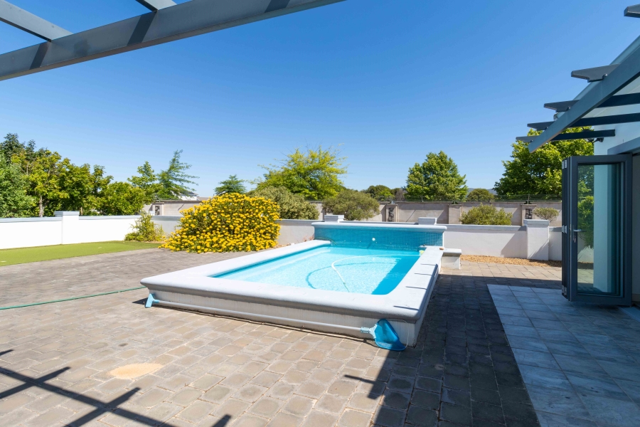 5 Bedroom Property for Sale in Val De Vie Estate Western Cape